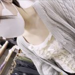 店員チラ ずーーーっと乳首見えてる可愛い店員さん！！凝視しまくりました！！